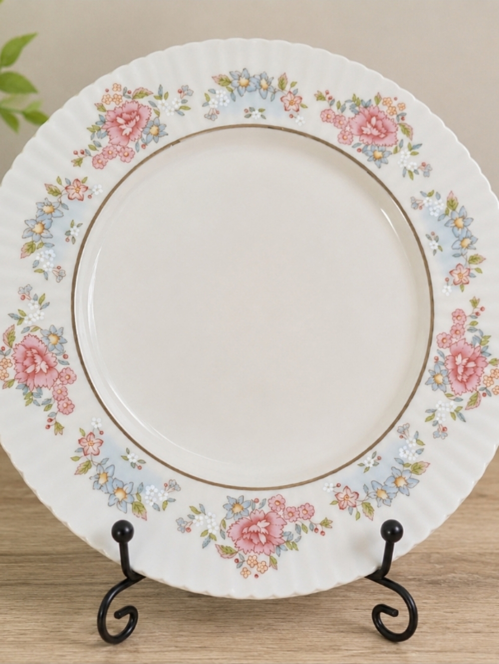 Lennox Floral Sachet Cream Pink Silver Trim Dinner Plate